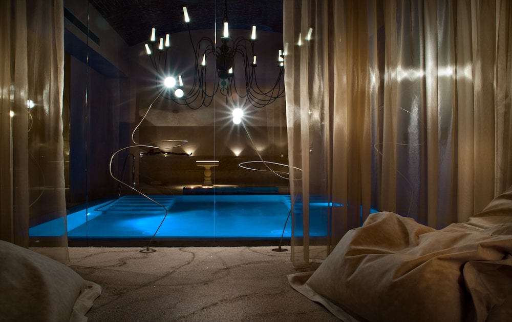 Château Monfort — Hotel rooms in Milan, Lombardy