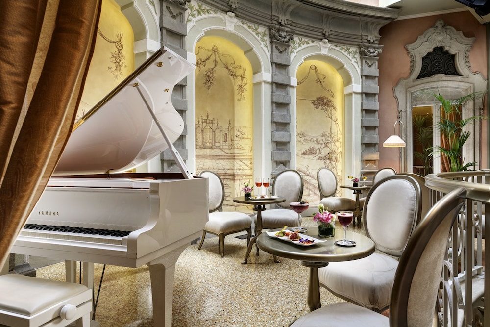 Château Monfort — Restaurant & bars in Milan, Lombardy