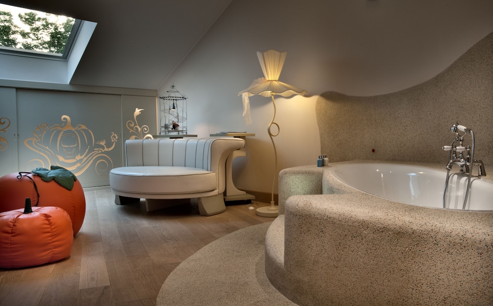 Château Monfort — Hotel rooms in Milan, Lombardy