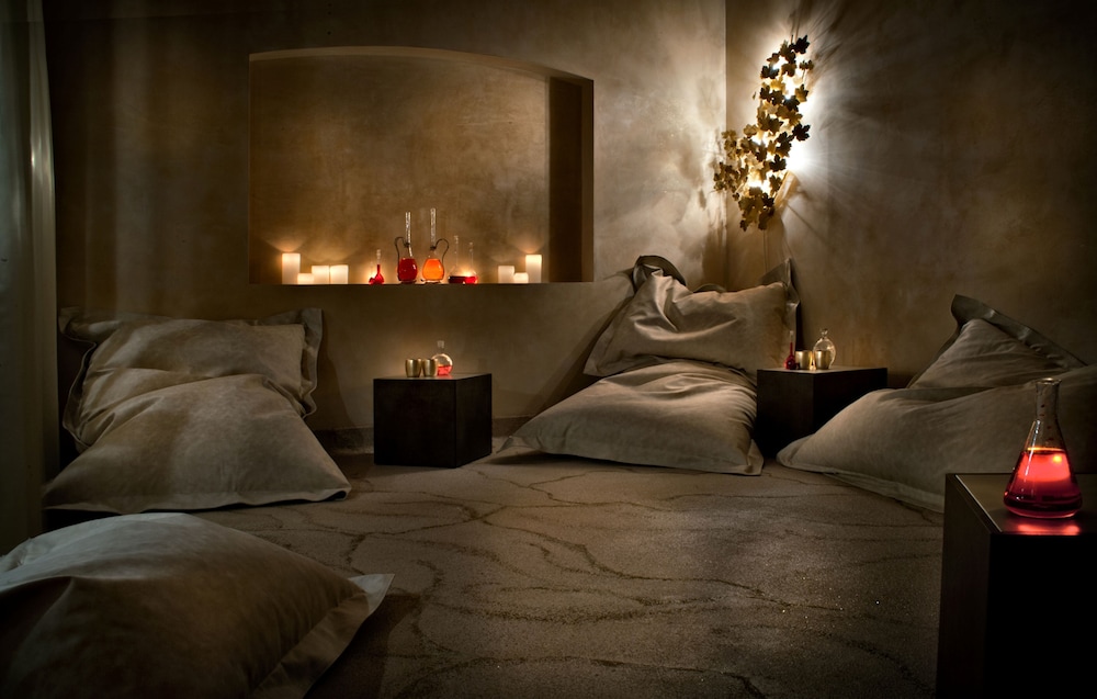 Château Monfort — Hotel rooms in Milan, Lombardy