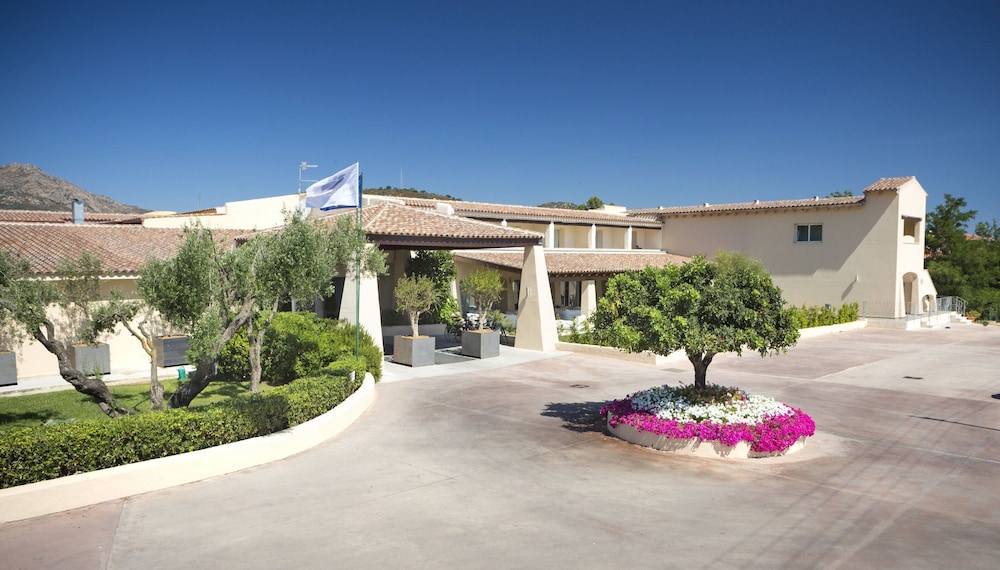 Hotel San Teodoro — Hotel building in San Teodoro, Sardinia