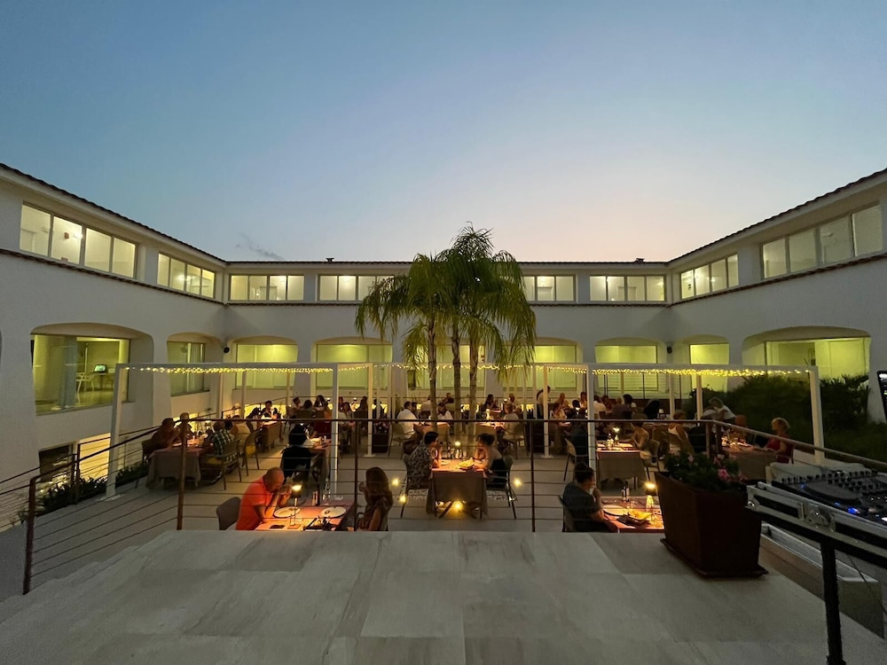 Hotel San Teodoro — Restaurant & bars in San Teodoro, Sardinia