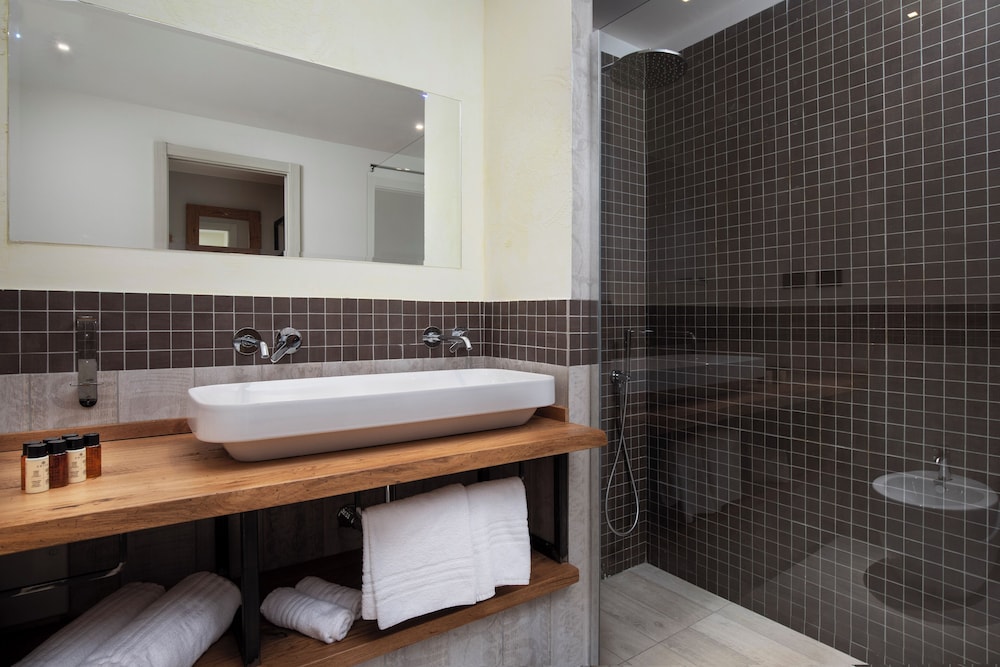 Hotel San Teodoro — Hotel rooms in San Teodoro, Sardinia