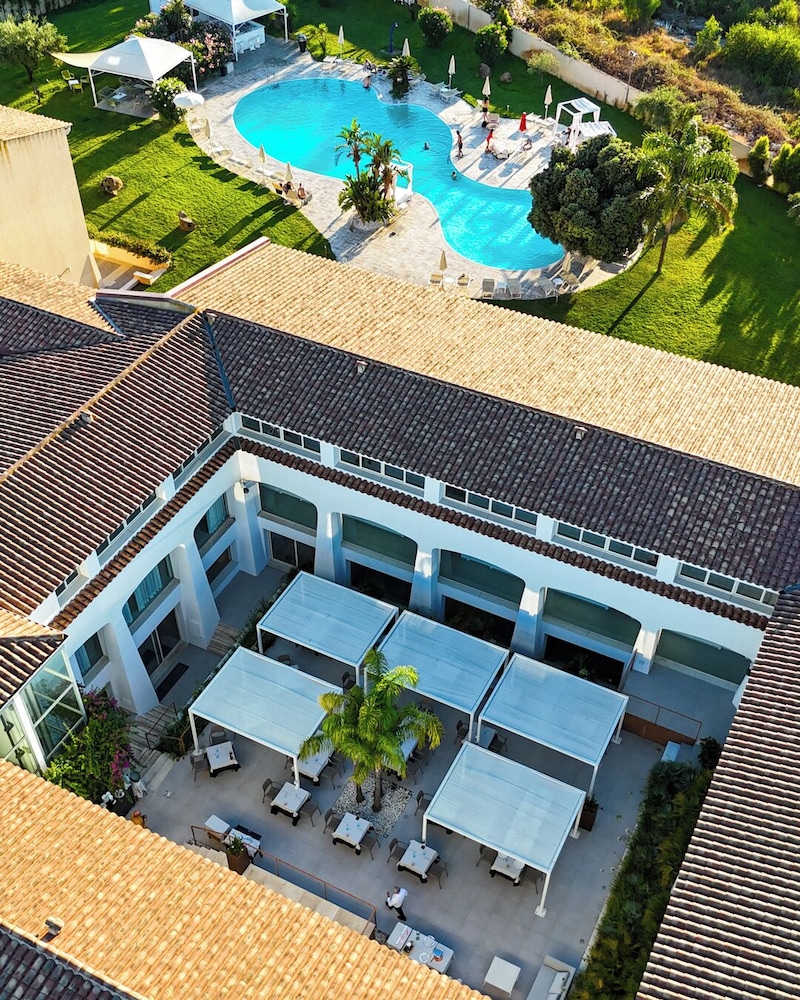 Hotel San Teodoro — Hotel building in San Teodoro, Sardinia