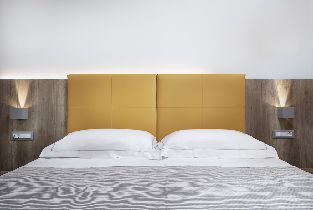 Hotel San Teodoro — Hotel rooms in San Teodoro, Sardinia