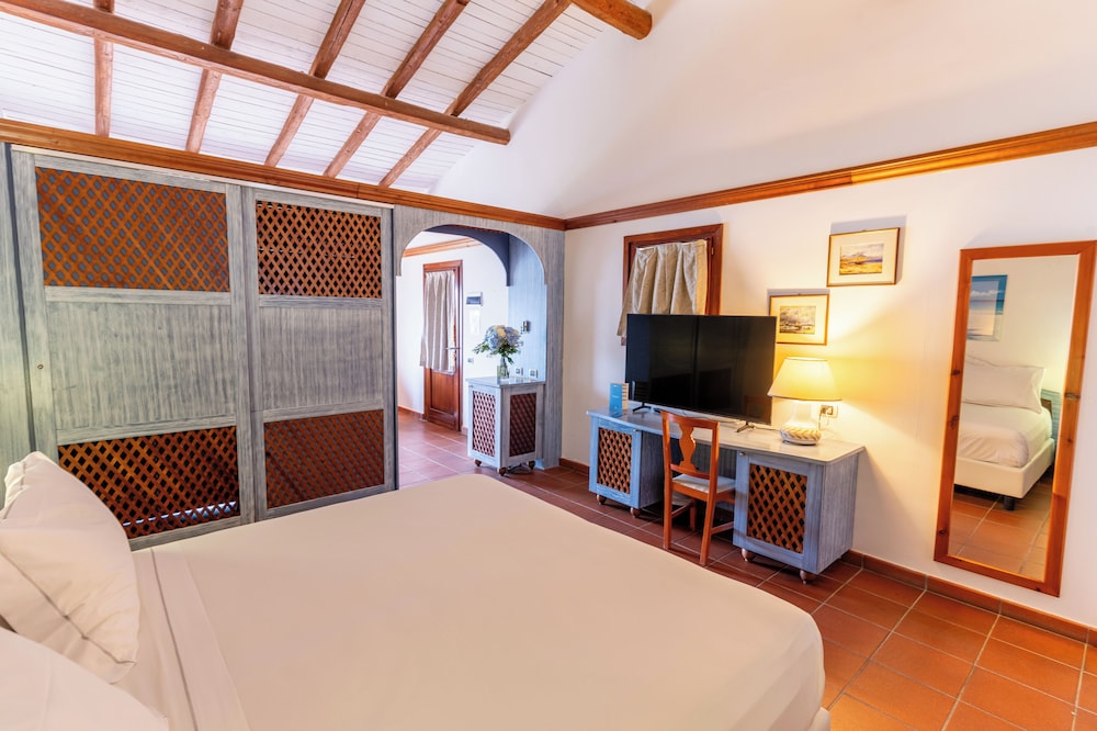 Hotel Palumbalza Porto Rotondo — Hotel rooms in Olbia, Sardinia