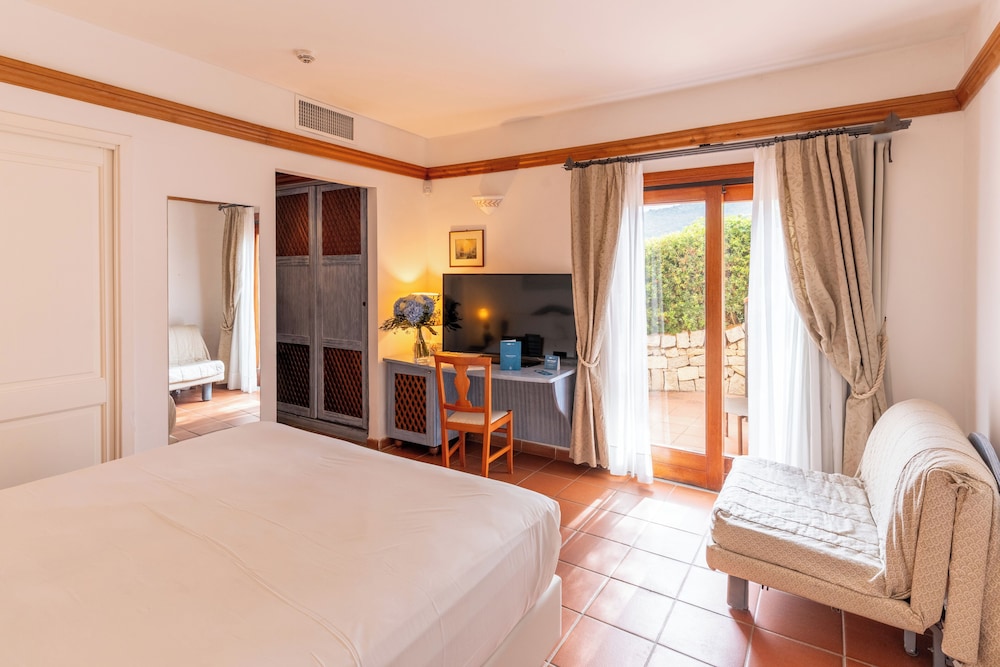 Hotel Palumbalza Porto Rotondo — Hotel rooms in Olbia, Sardinia
