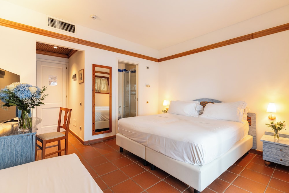 Hotel Palumbalza Porto Rotondo — Hotel rooms in Olbia, Sardinia