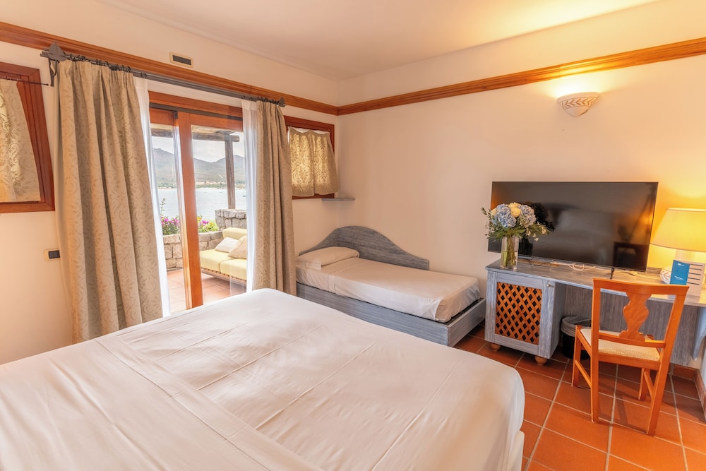 Hotel Palumbalza Porto Rotondo — Hotel rooms in Olbia, Sardinia