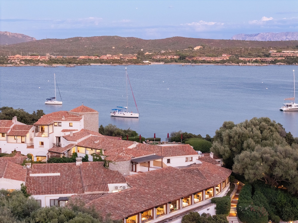 Hotel Palumbalza Porto Rotondo — Hotel building in Olbia, Sardinia