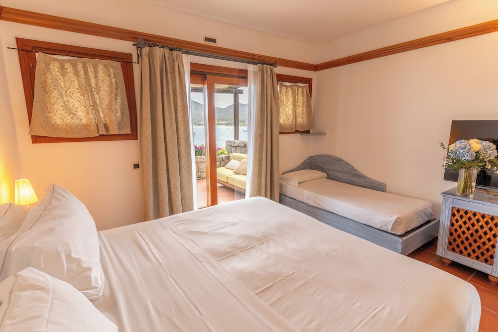 Hotel Palumbalza Porto Rotondo — Hotel rooms in Olbia, Sardinia