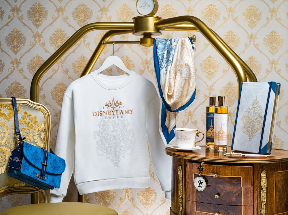 Disneyland® Hotel — Hotel rooms in Disneyland Paris, Ile-de-France