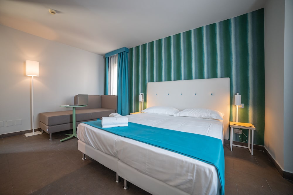 Hotel Il Piccolo Giardino — Hotel rooms in Taormina, Sicily