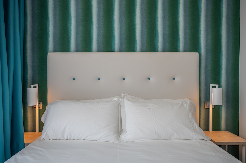 Hotel Il Piccolo Giardino — Hotel rooms in Taormina, Sicily