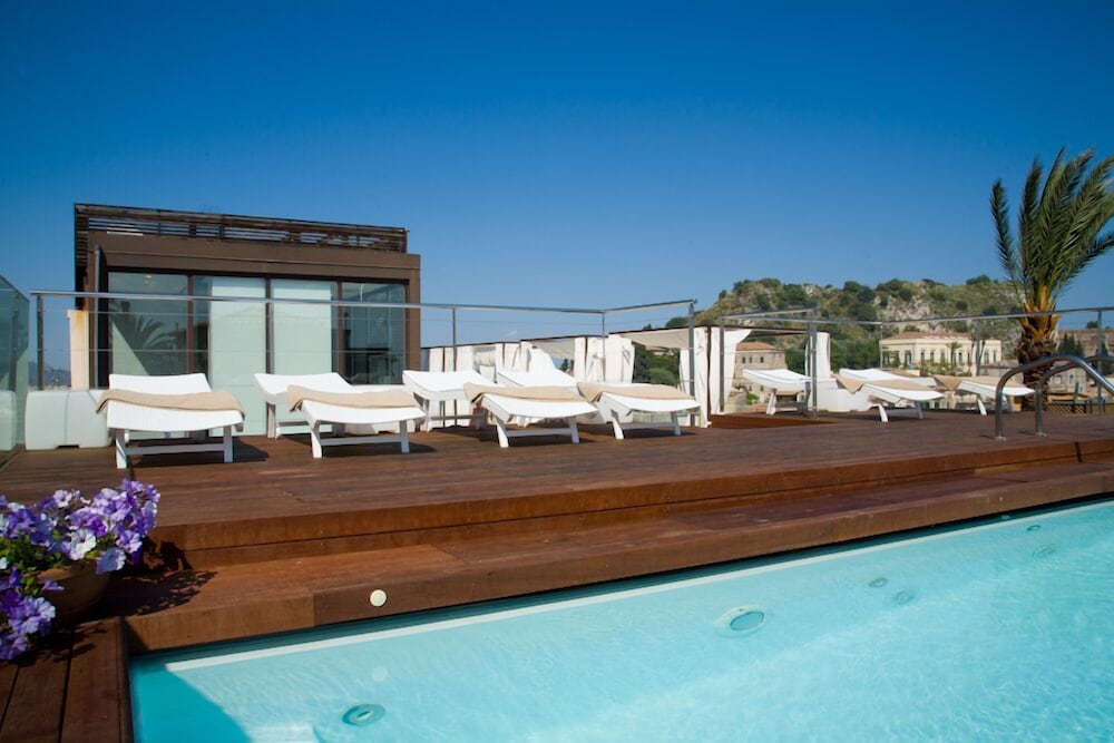 Hotel Il Piccolo Giardino — Swimming pool in Taormina, Sicily