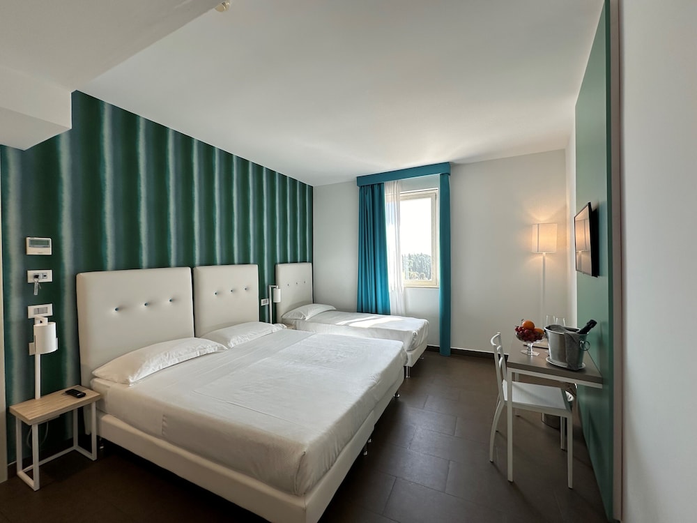 Hotel Il Piccolo Giardino — Hotel rooms in Taormina, Sicily