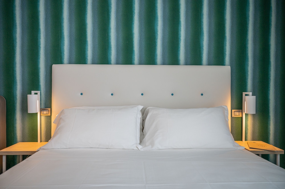 Hotel Il Piccolo Giardino — Hotel rooms in Taormina, Sicily