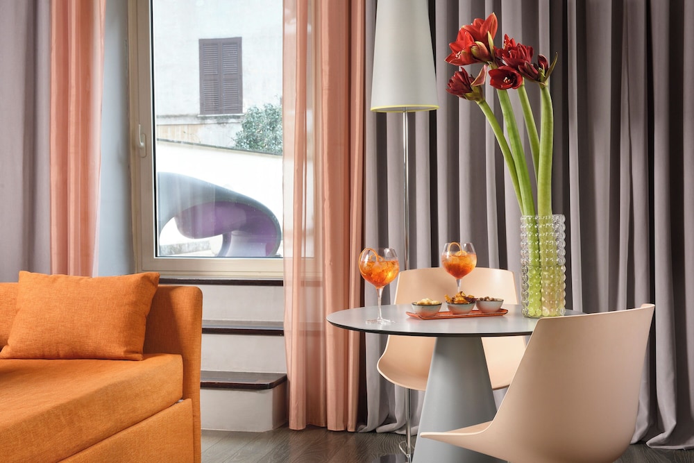 Leon's Place Hotel — Hotel rooms in Rome, Lazio