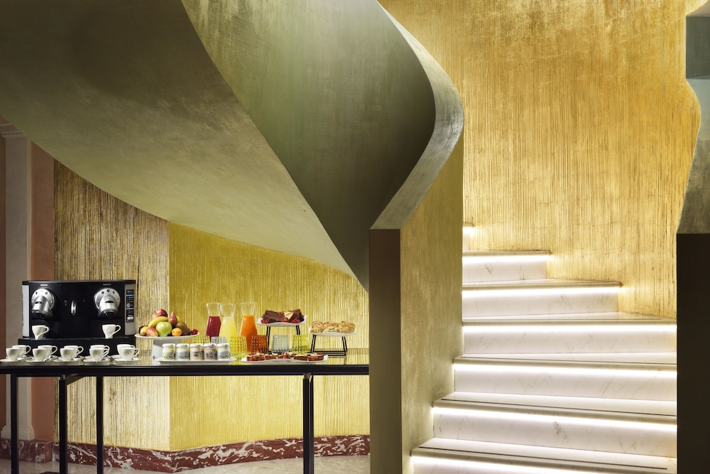 Leon's Place Hotel — Restaurant & bars in Rome, Lazio