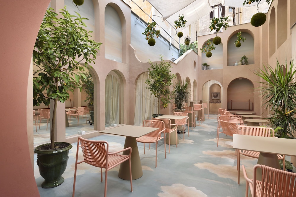 Leon's Place Hotel — Restaurant & bars in Rome, Lazio