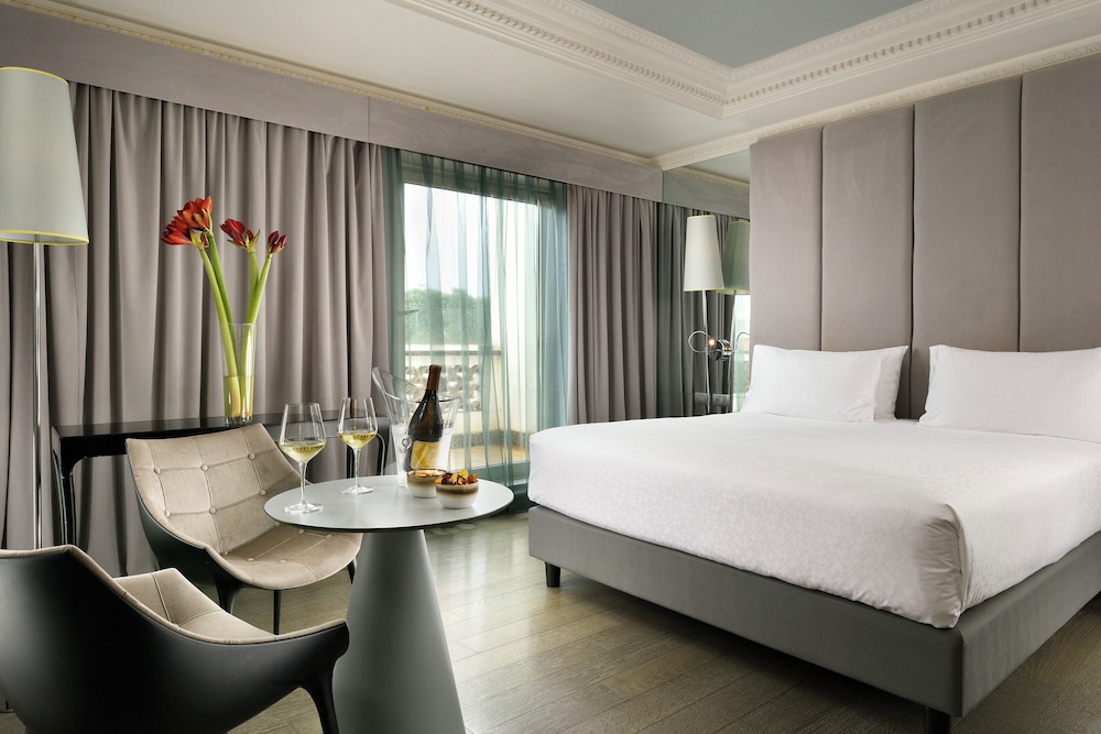Leon's Place Hotel — Hotel rooms in Rome, Lazio