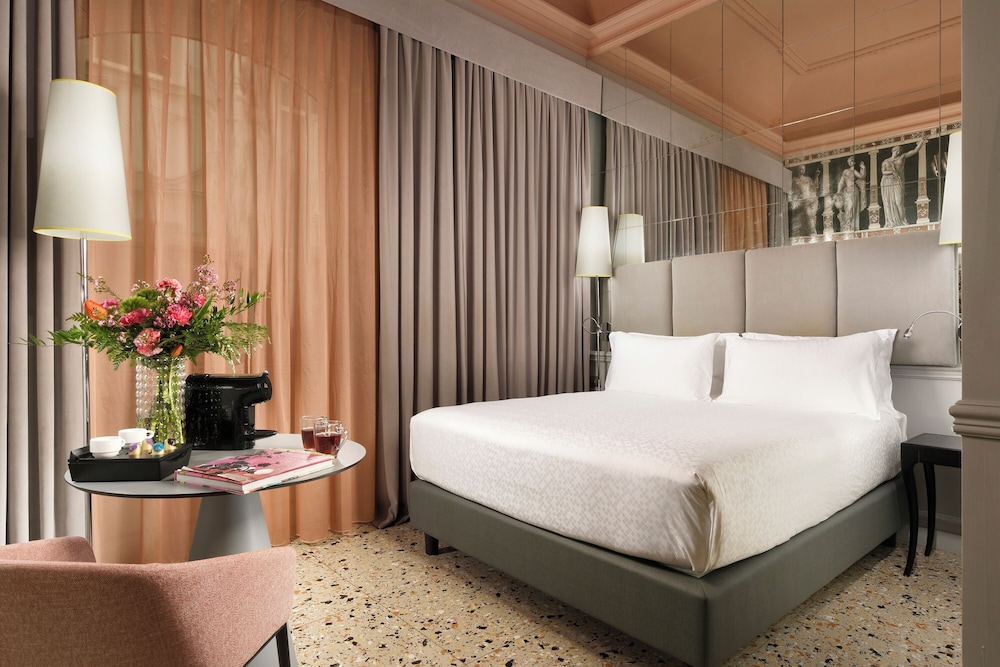 Leon's Place Hotel — Hotel rooms in Rome, Lazio