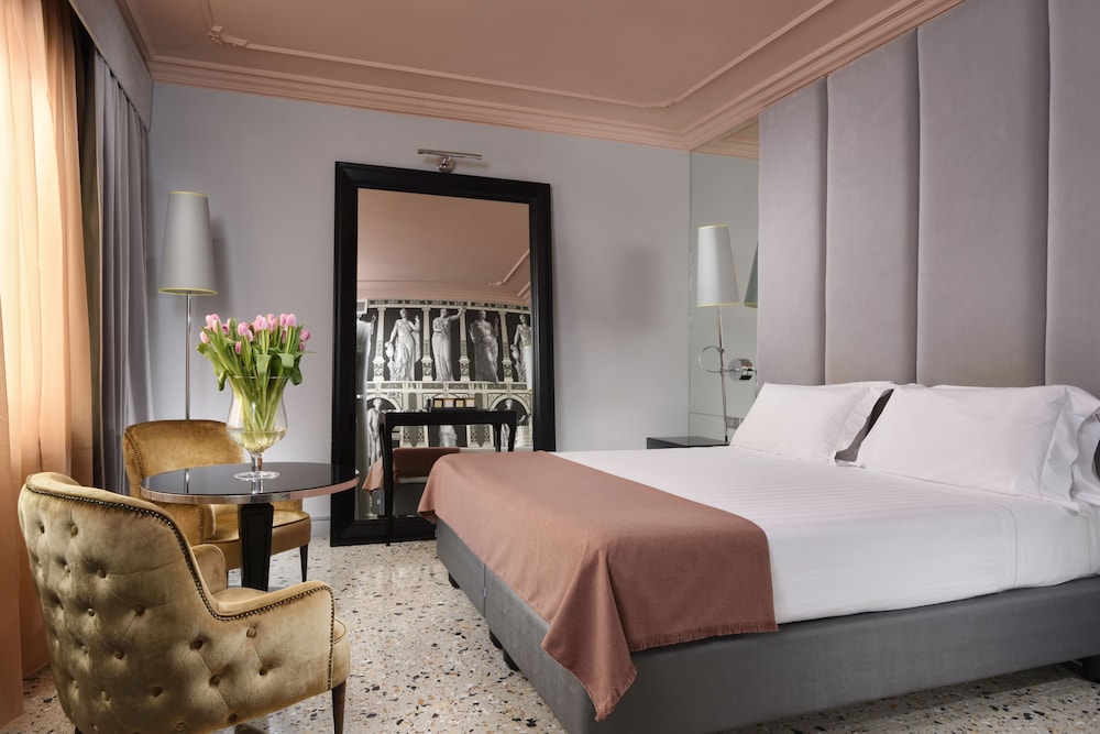 Leon's Place Hotel — Hotel rooms in Rome, Lazio