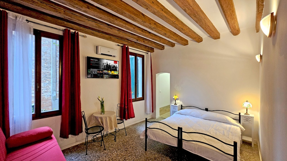 Hotel Messner — Hotel rooms in Venice, Veneto
