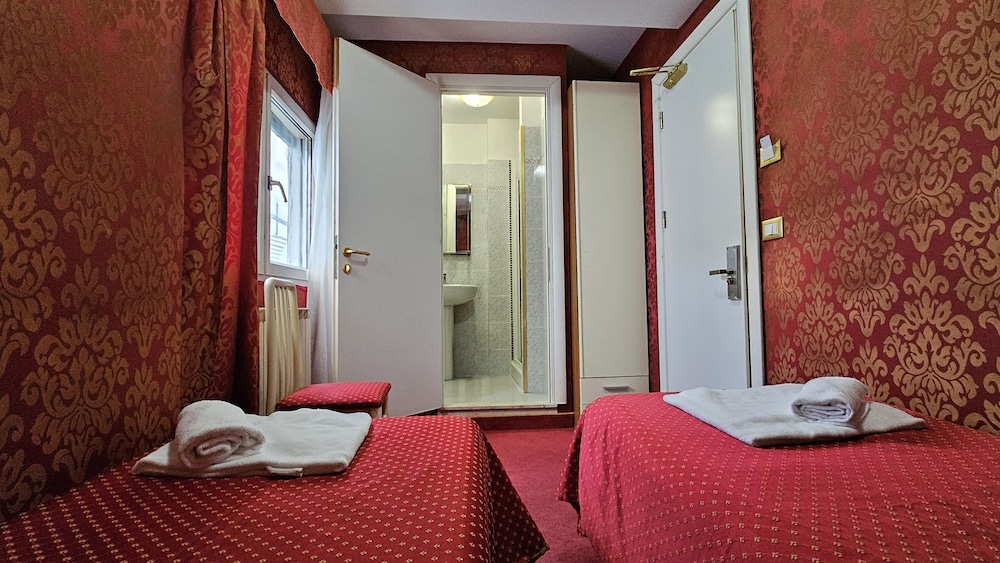 Hotel Messner — Hotel rooms in Venice, Veneto