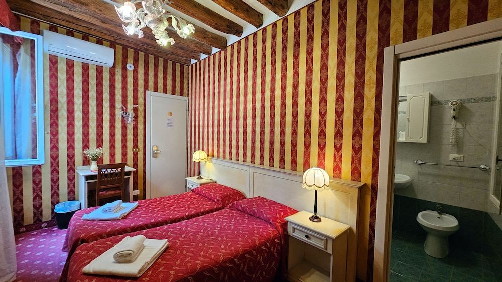 Hotel Messner — Hotel rooms in Venice, Veneto