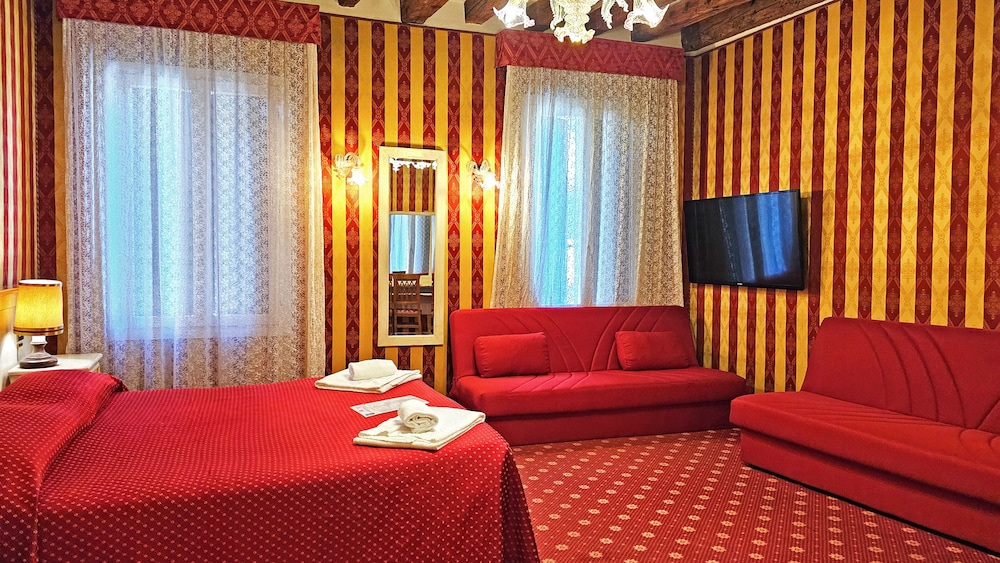 Hotel Messner — Hotel rooms in Venice, Veneto