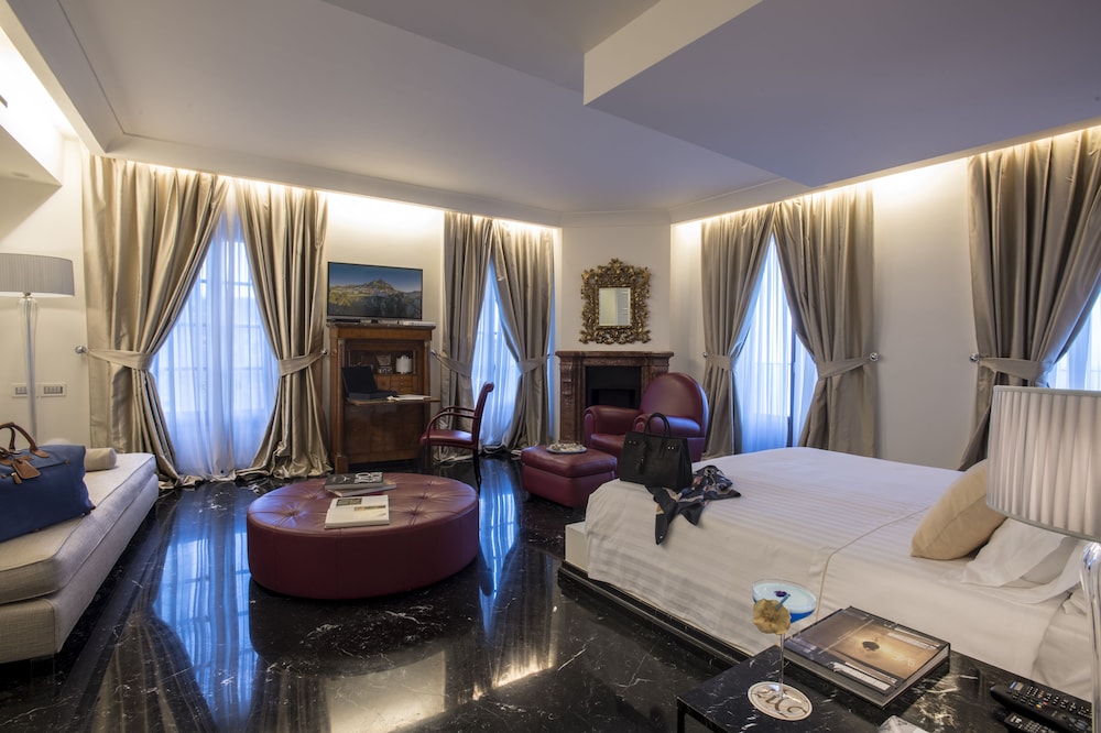 Hotel Metropole Taormina — Hotel rooms in Taormina, Sicily