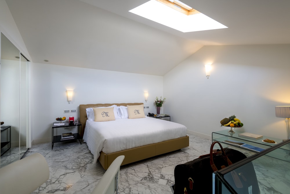 Hotel Metropole Taormina — Hotel rooms in Taormina, Sicily