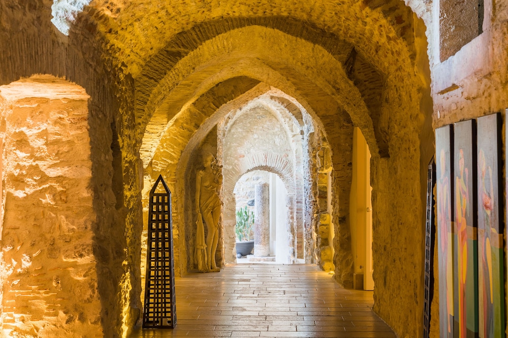 Hotel Metropole Taormina — Hotel building in Taormina, Sicily