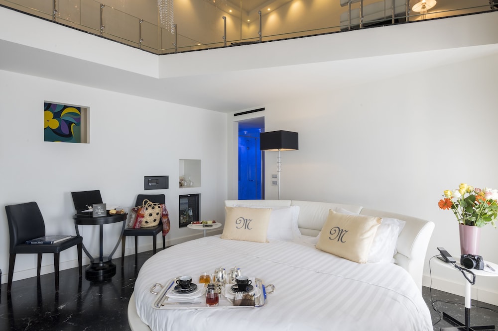 Hotel Metropole Taormina — Hotel rooms in Taormina, Sicily