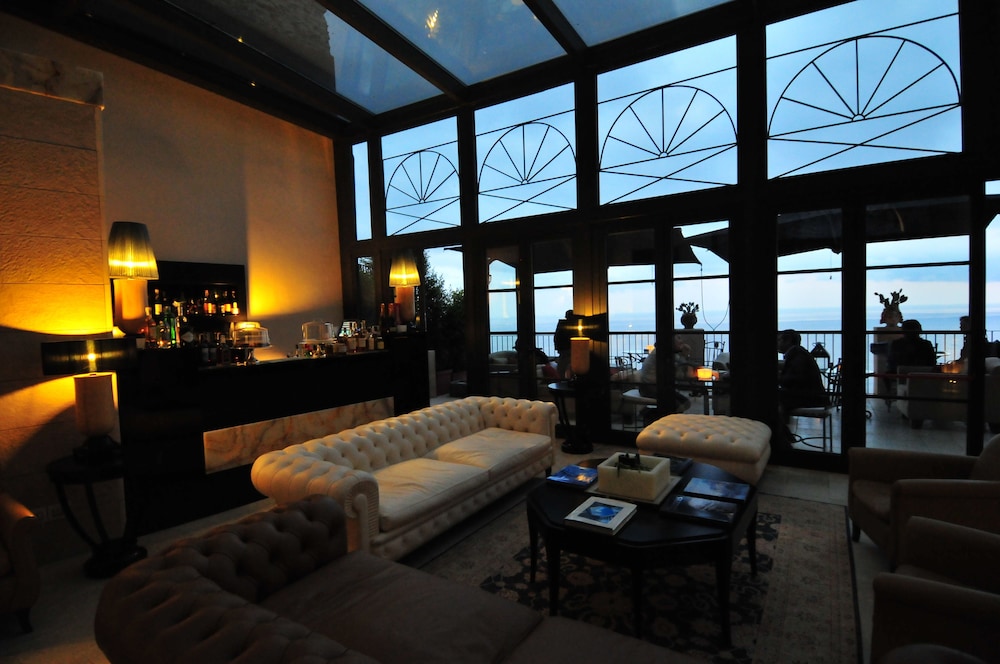 Hotel Metropole Taormina — Restaurant & bars in Taormina, Sicily