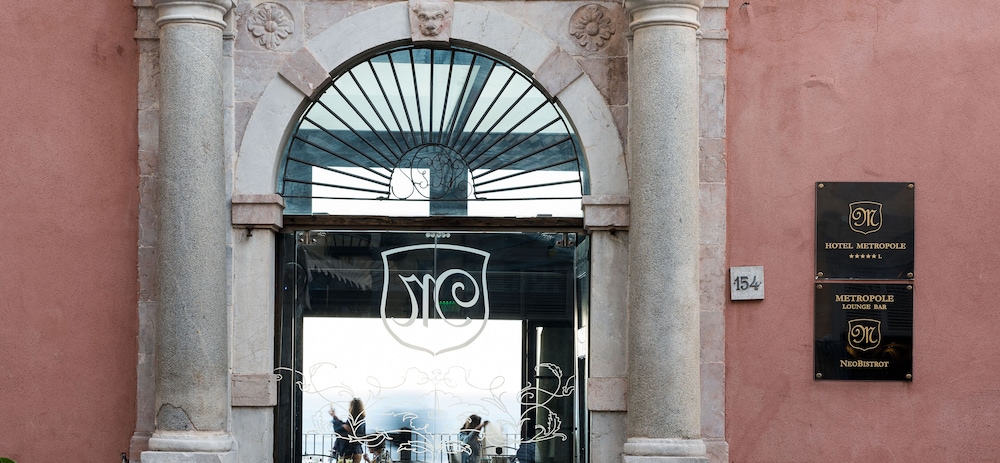Hotel Metropole Taormina — Hotel building in Taormina, Sicily