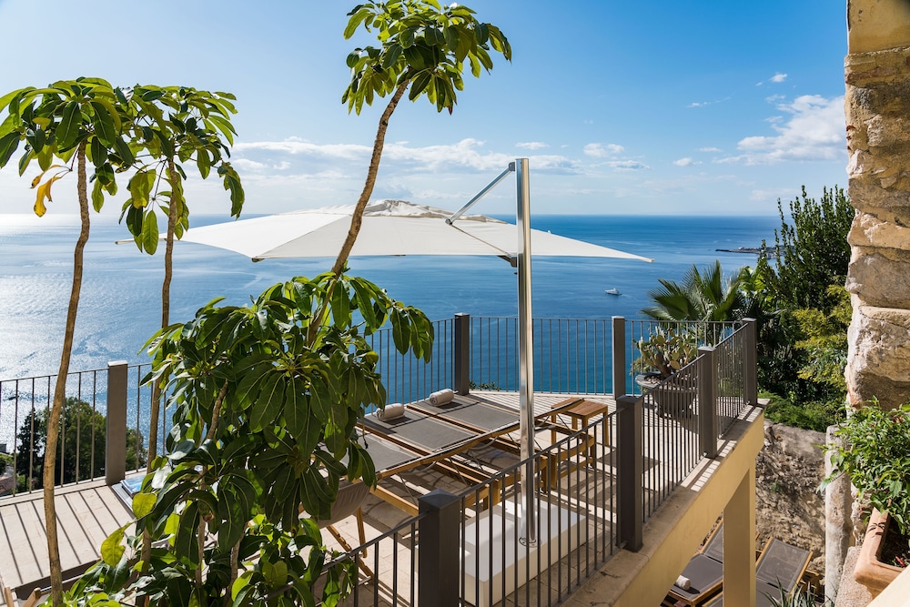 Hotel Metropole Taormina — Hotel building in Taormina, Sicily