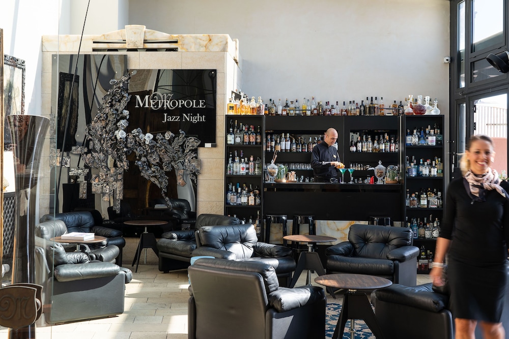 Hotel Metropole Taormina — Restaurant & bars in Taormina, Sicily