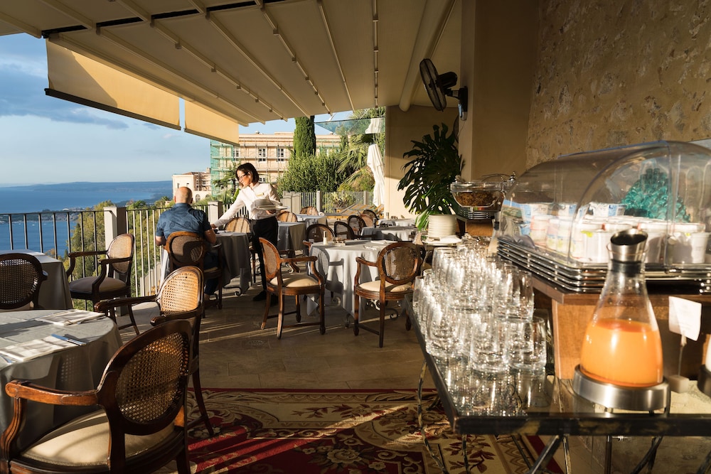 Hotel Metropole Taormina — Restaurant & bars in Taormina, Sicily