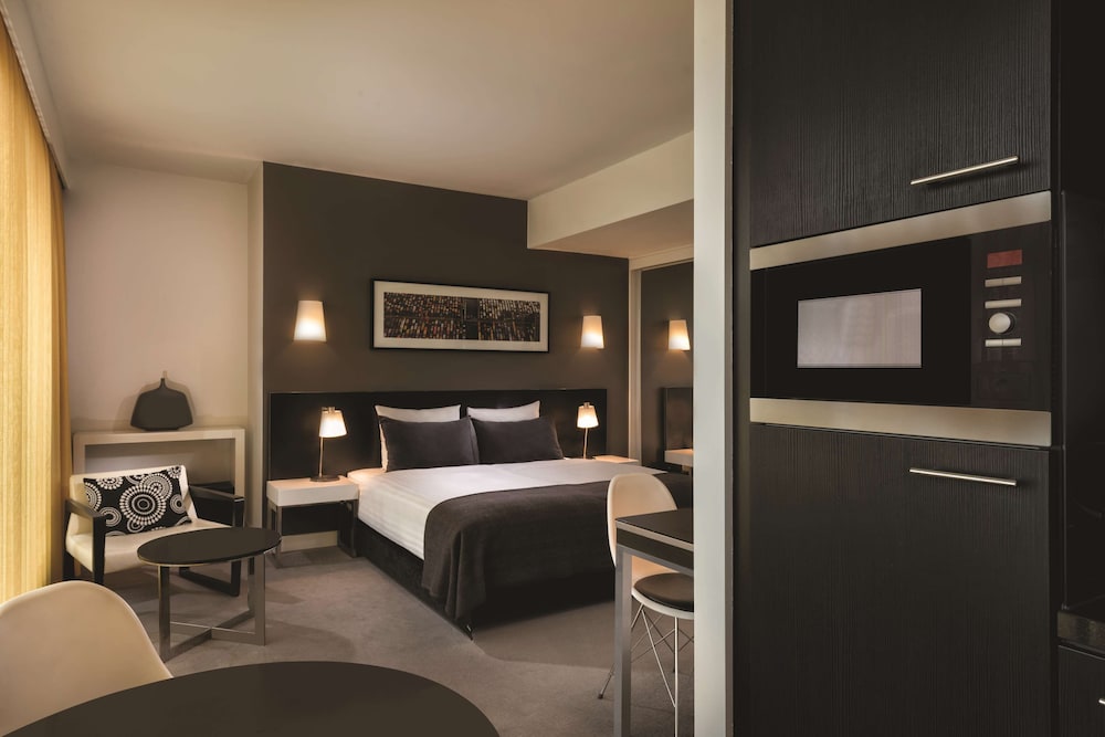 Adina Apartment Hotel Berlin Hackescher Markt — Hotel rooms in Berlin, Berlin