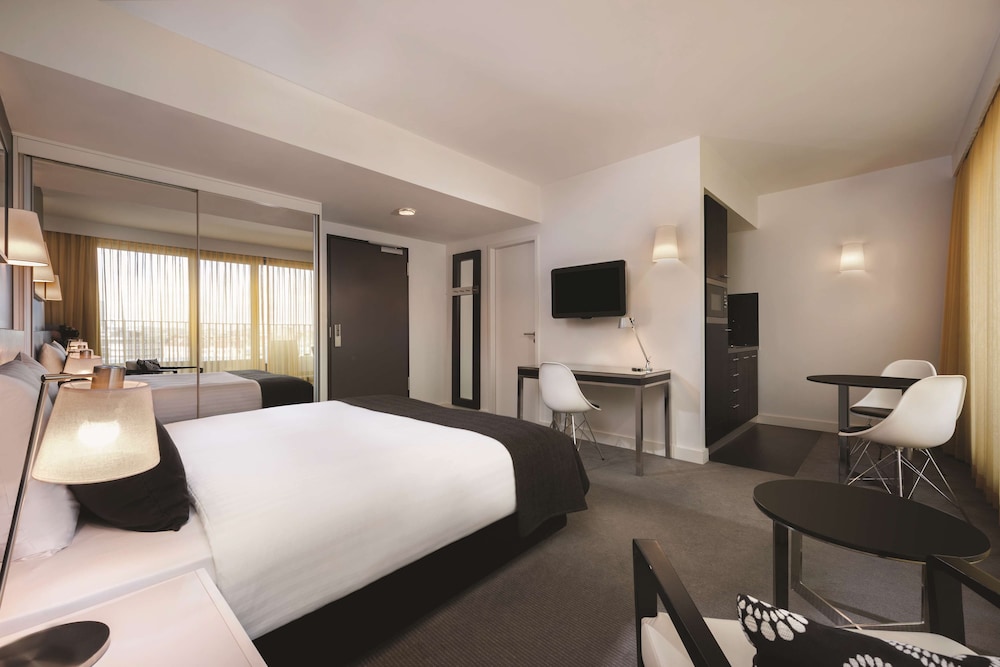 Adina Apartment Hotel Berlin Hackescher Markt — Hotel rooms in Berlin, Berlin