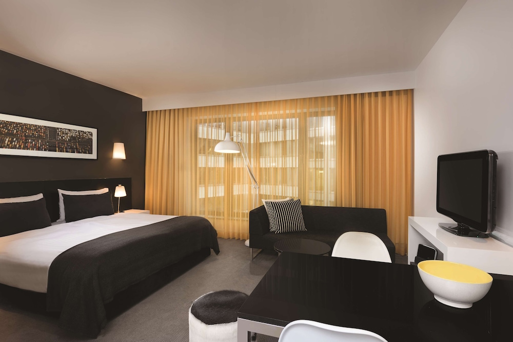 Adina Apartment Hotel Berlin Hackescher Markt — Hotel rooms in Berlin, Berlin