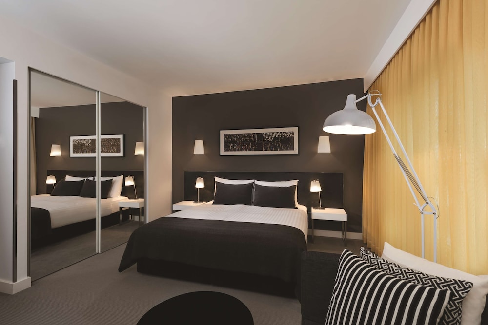 Adina Apartment Hotel Berlin Hackescher Markt — Hotel rooms in Berlin, Berlin