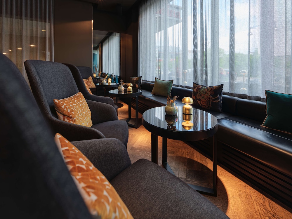 Adina Apartment Hotel Berlin Hackescher Markt — Restaurant & bars in Berlin, Berlin