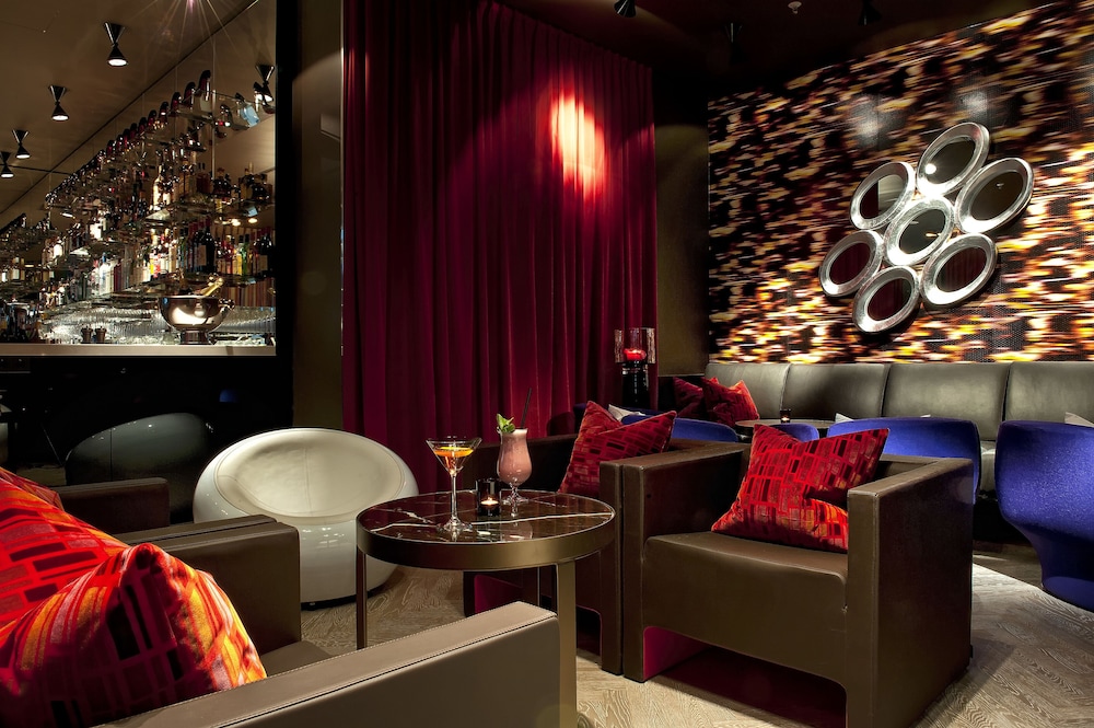 Adina Apartment Hotel Berlin Hackescher Markt — Restaurant & bars in Berlin, Berlin