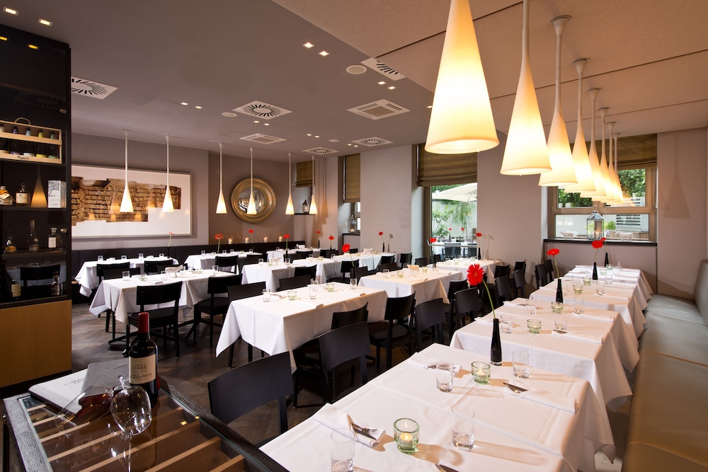 Hotel Indigo Berlin – Ku’damm by IHG — Restaurant & bars in Berlin, Berlin
