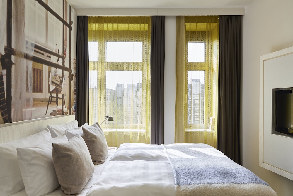 Hotel Indigo Berlin – Ku’damm by IHG — Hotel rooms in Berlin, Berlin