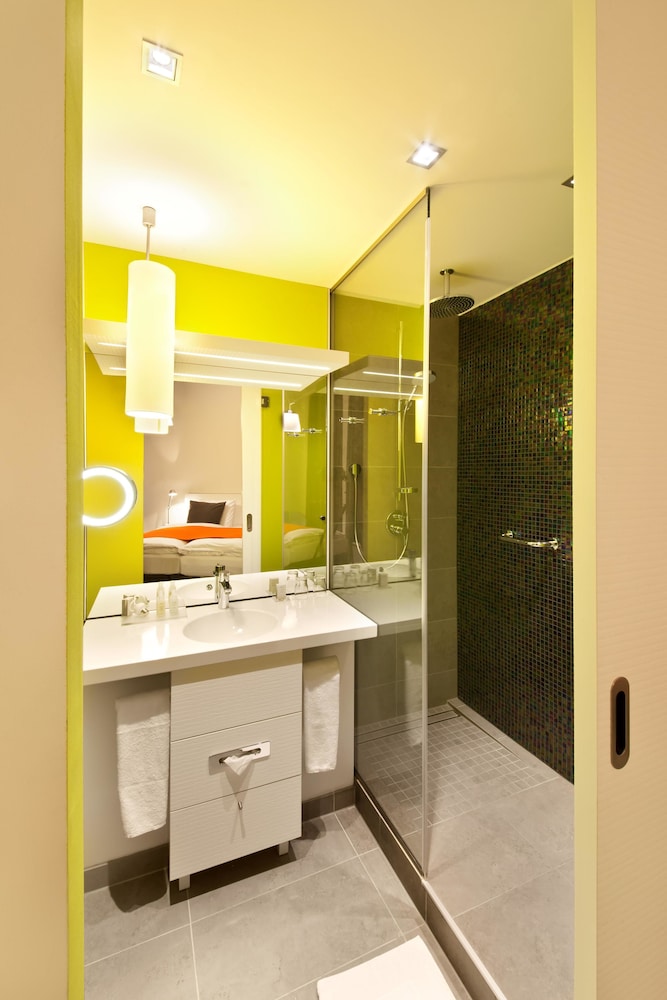 Hotel Indigo Berlin – Ku’damm by IHG — Hotel rooms in Berlin, Berlin