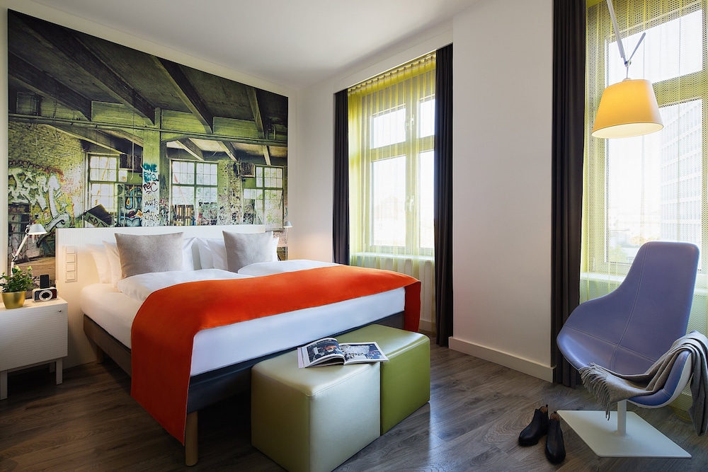 Hotel Indigo Berlin – Ku’damm by IHG — Hotel rooms in Berlin, Berlin